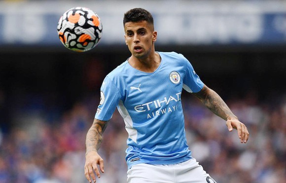 Top 5 hậu vệ cánh trái 'hay nhất' ở Premier League 2021/22 132734