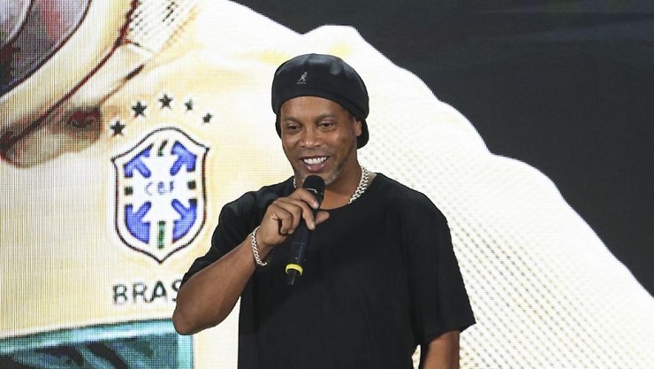 Chính thức tái xuất sân cỏ, Ronaldinho gia nhập đội bóng ở Đông Nam Á 152666