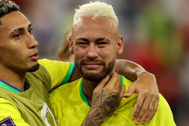 Đẹp tuyệt vời khoảnh khắc con trai Perisic 'lau khô' nước mắt Neymar 230448