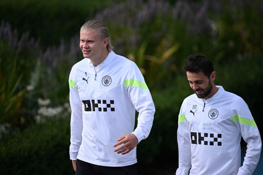 haaland-bernardo-silva-qua-bong-vang-1684066383.jpg