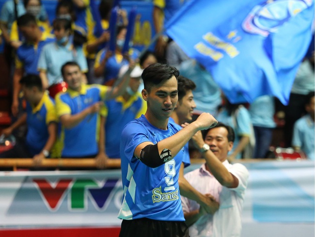 Bóng chuyền nam Khánh Hòa có chiến thắng đầu tay tại Đại hội TDTT 2022 228390
