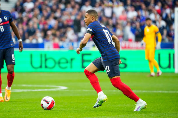 Trực tiếp Pháp 0-0 Đan Mạch: Benzema bỏ lỡ cơ hội 144550