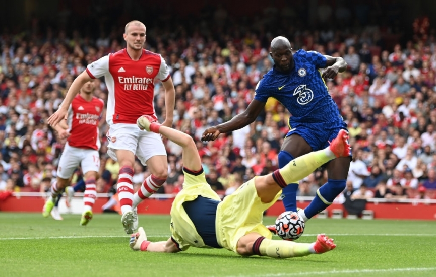 Arsenal 0-1 Chelsea live: Lukaku melepaskan tembakan-70696