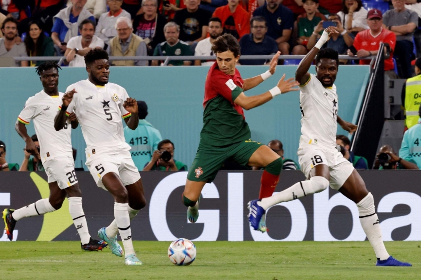 Trực tiếp Bồ Đào Nha 0-0 Ghana: Tiếc nuối Ronaldo 222587