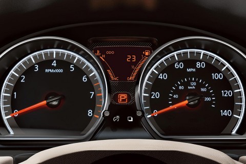 Cụm đồng hồ Nissan Sunny