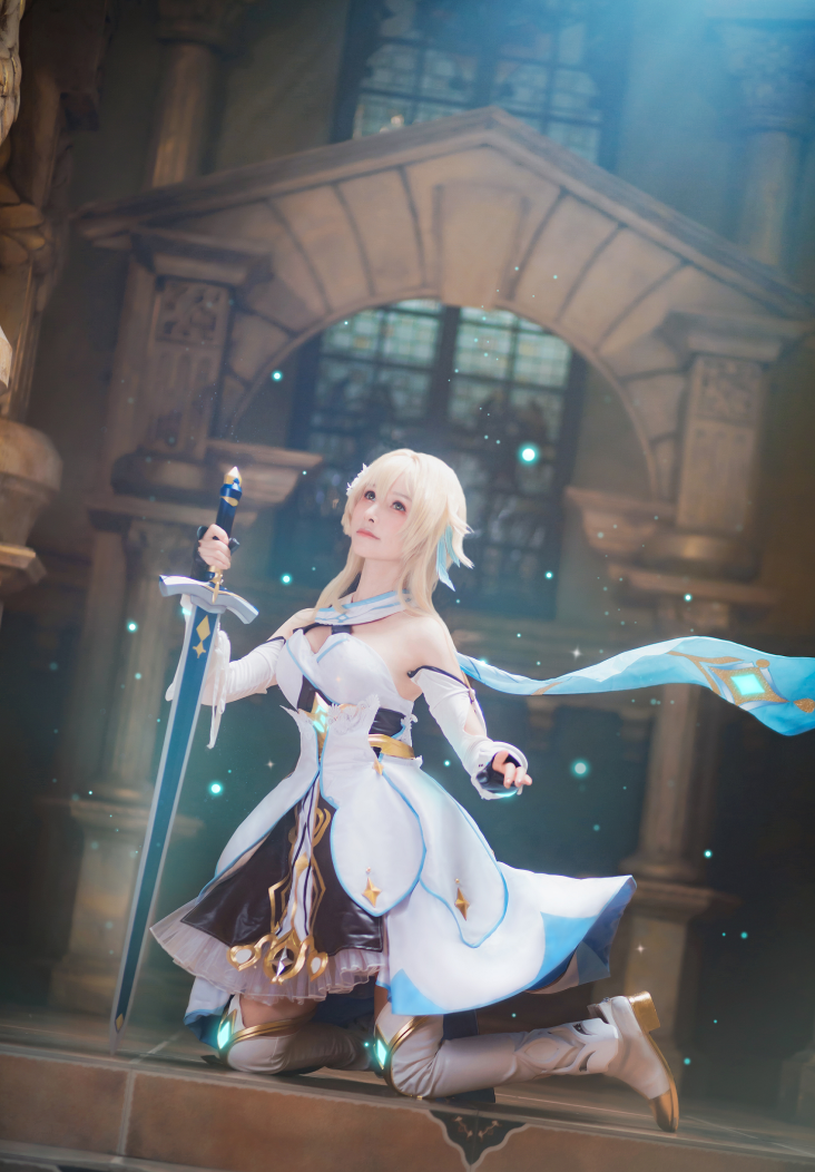 hut hon voi loat anh cosplay lumine trong genshin impact