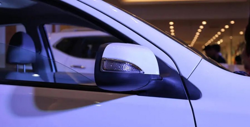 Gương chiếu hậu Nissan Sunny