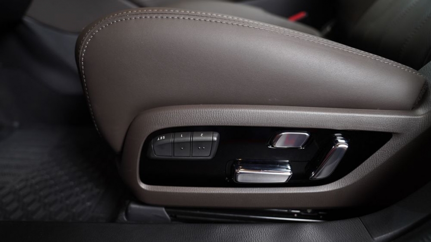Ghế ngồi chỉnh điện Mazda 6 2021