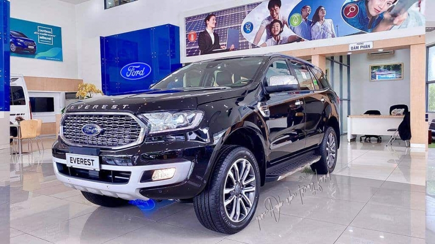 Ngoại thất Ford Everest 2021