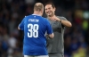 CĐV đặc biệt được Lampard tung vào sân để đá penalty