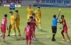 VIDEO: Trọng tài Việt Nam rời sân trên xe cứu thương sau quyết định tranh cãi
