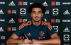 Man Utd công bố hợp đồng mới với tuyển thủ Iraq