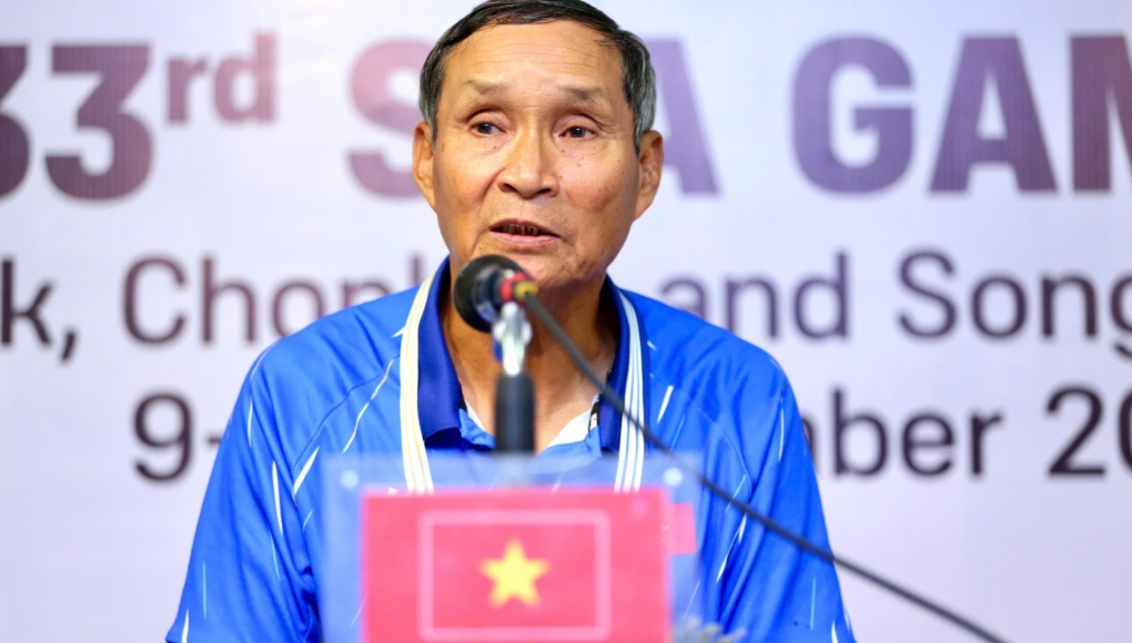 Thua Philippines, HLV tuyển Việt Nam khẳng định bị trọng tài xử ép