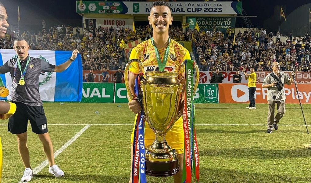 Trung vệ Brazil cao 1m95 có bến đỗ mới tại V.League