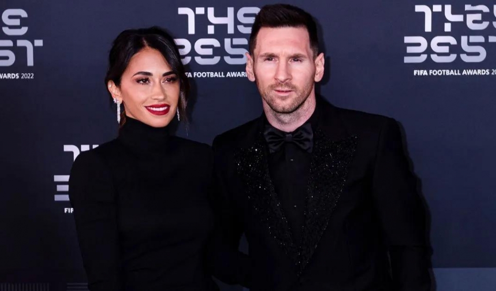 Messi lập hat-trick, vợ đẹp ngay lập tức phản ứng trên mạng