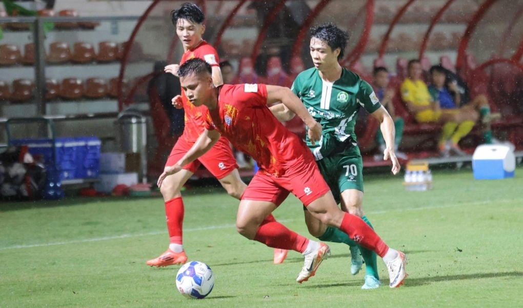 Nghẹt thở đua vé play-off thăng hạng: Đội của Công Phượng làm nên lịch sử?