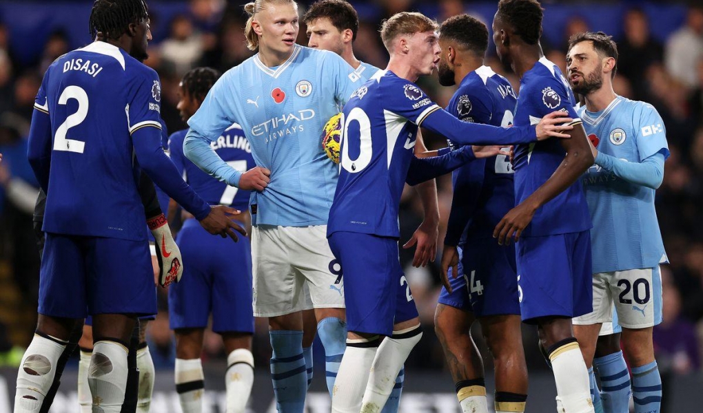 Lịch thi đấu bóng đá hôm nay 25/1: Man City vs Chelsea đá mấy giờ?