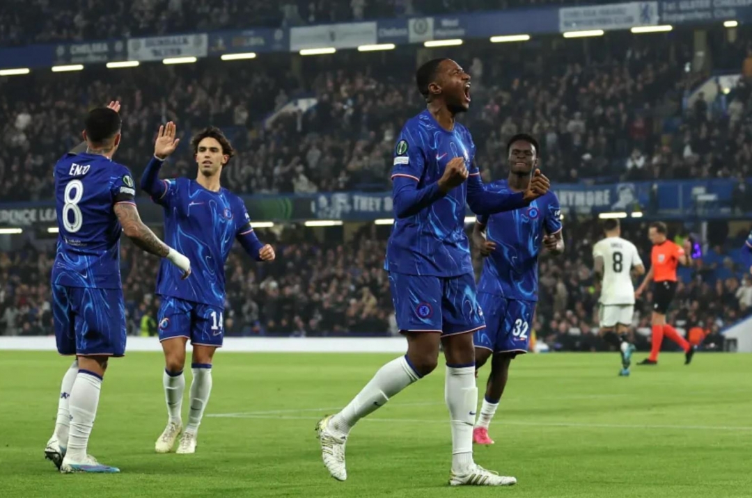 Nkunku cú đúp, Chelsea hủy diệt Noah tại đấu trường châu Âu