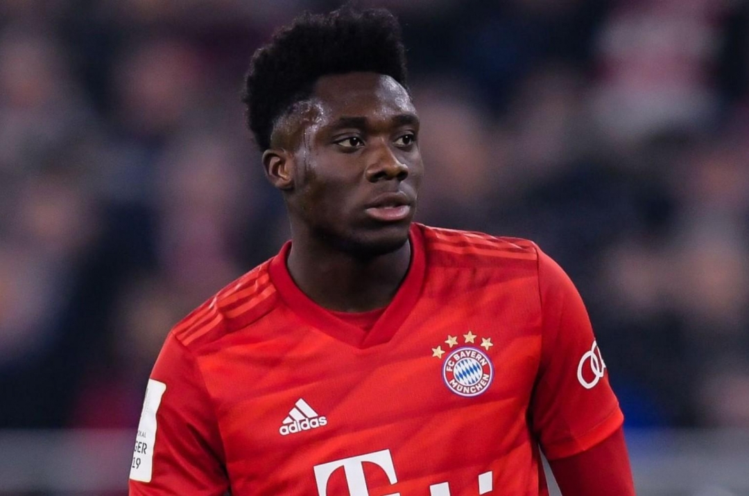 Alphonso Davies ra 'yêu sách' làm khổ Bayern Munich