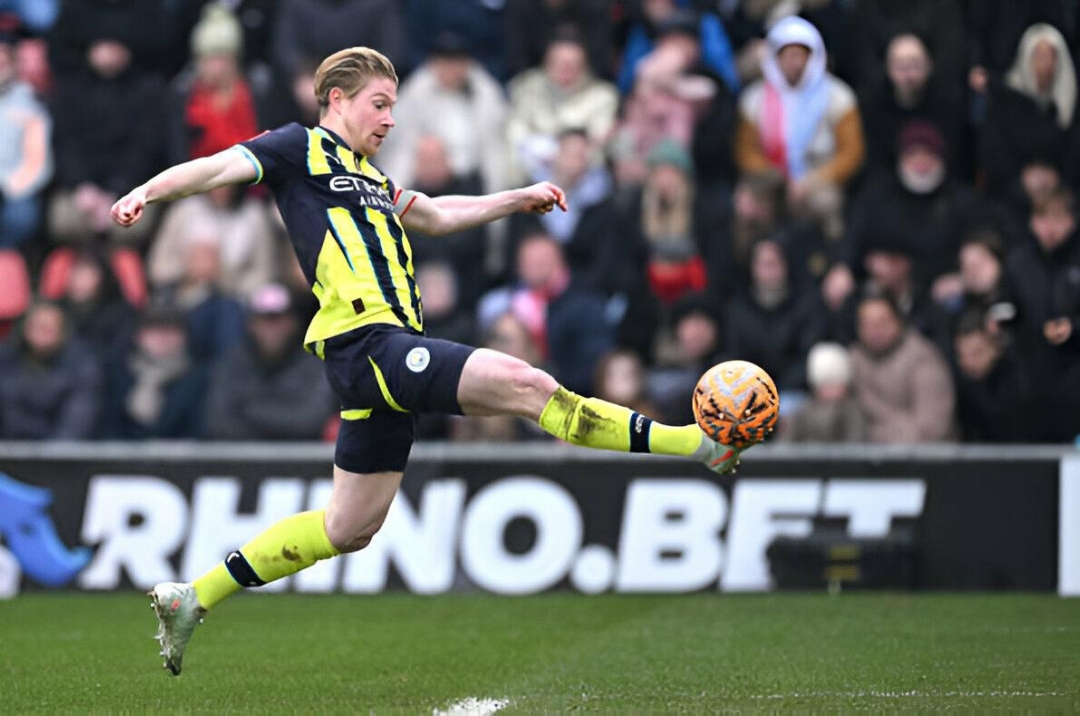 De Bruyne lập công, Man City nhọc nhằn vào vòng 5 FA Cup