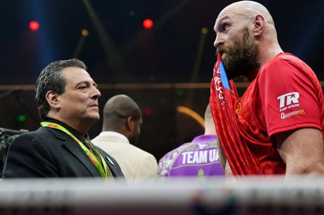 Tyson Fury bất bình sau trận thua Oleksandr Uysk