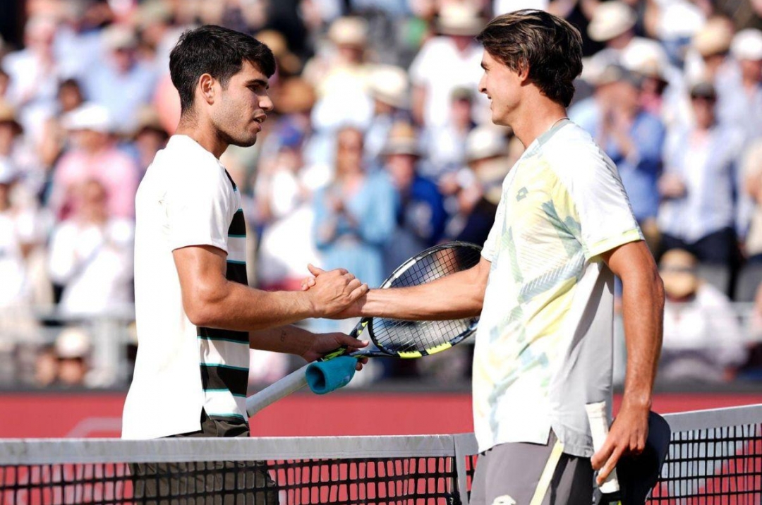 Kết quả tennis 17/6: Alcaraz, Sinner khởi đầu mùa giải sân cỏ thuận lợi
