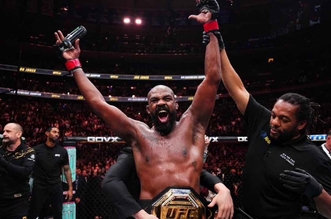 Jon Jones giải nghệ, Tom Aspinall trở thành tân vương hạng nặng UFC
