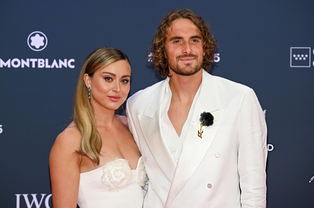 'Hoàng tử Hy Lạp' Tsitsipas công khai tình mới hậu chia tay mỹ nhân nóng bỏng nhất làng quần vợt