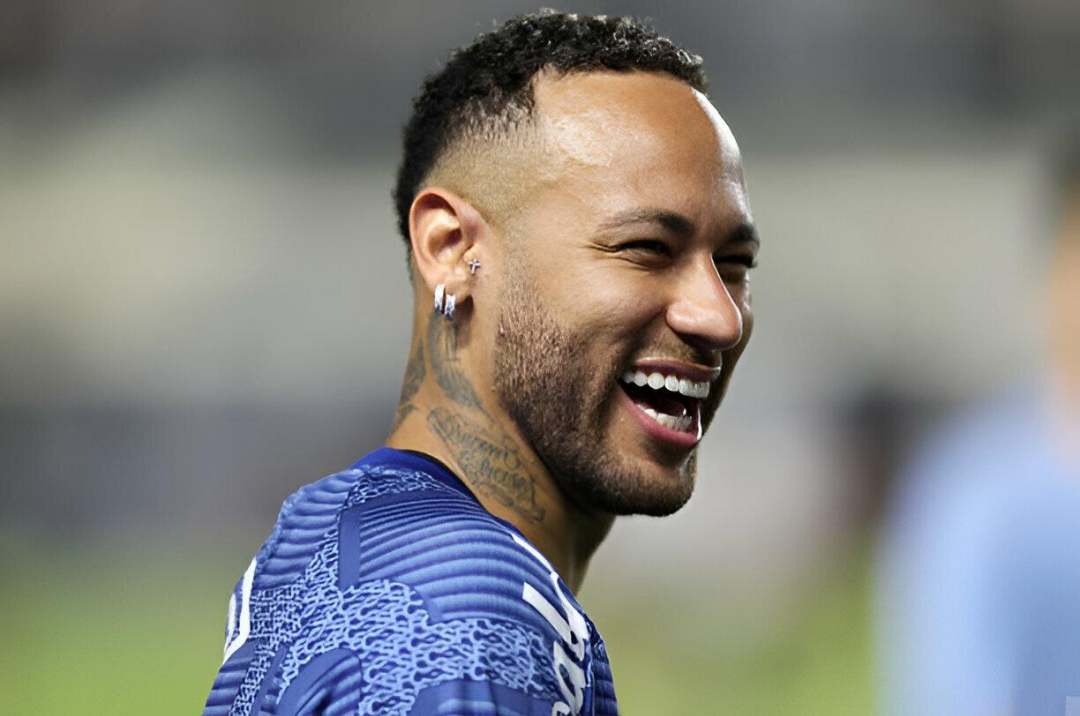 Vừa về Santos, Neymar đã có cơ hội gia nhập CLB vĩ đại châu Âu