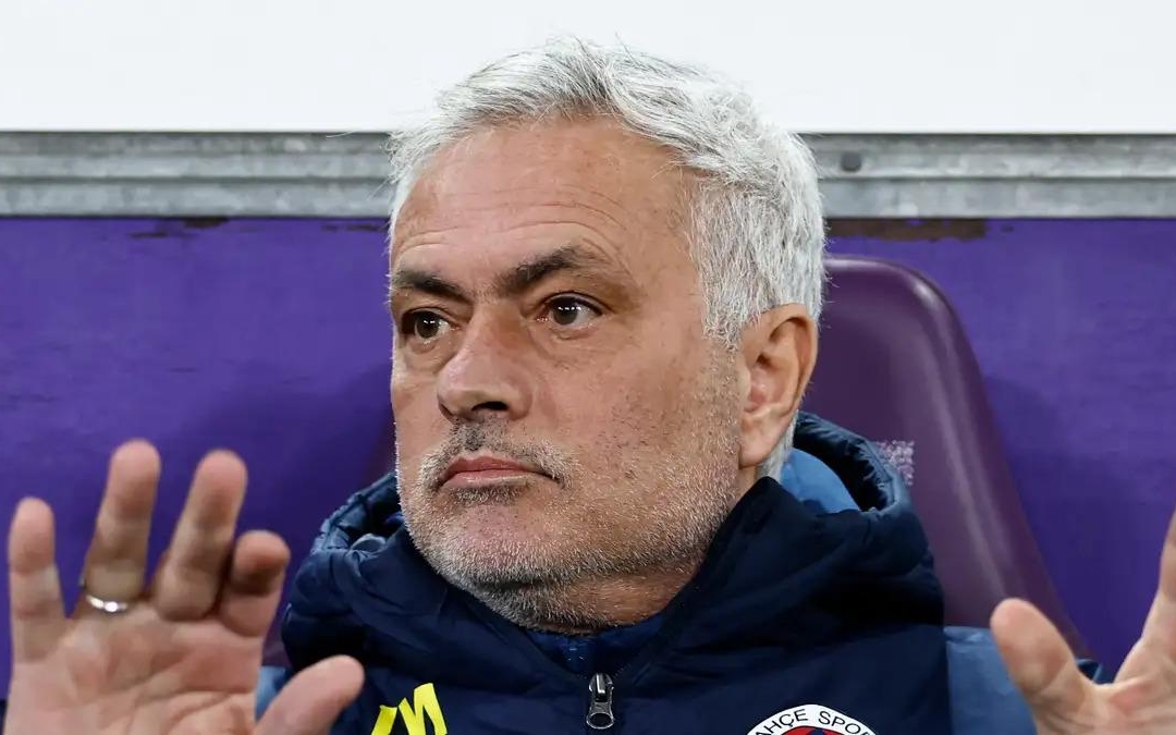 Galatasaray khởi kiện hình sự đối với HLV Jose Mourinho