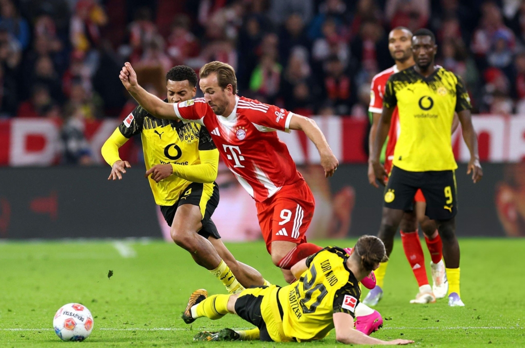 Bayern Munich thắng sít sao Dortmund, tiếp tục toàn thắng tại Bundesliga