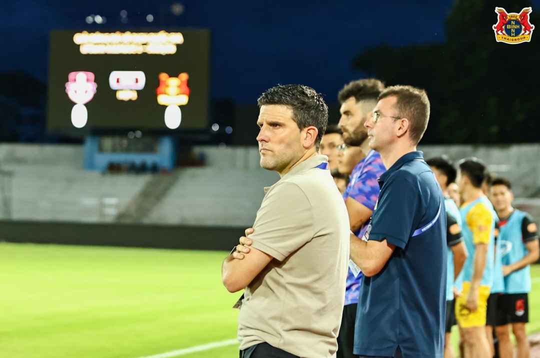 HLV Tây Ban Nha hết lời khen CLB Hải Phòng