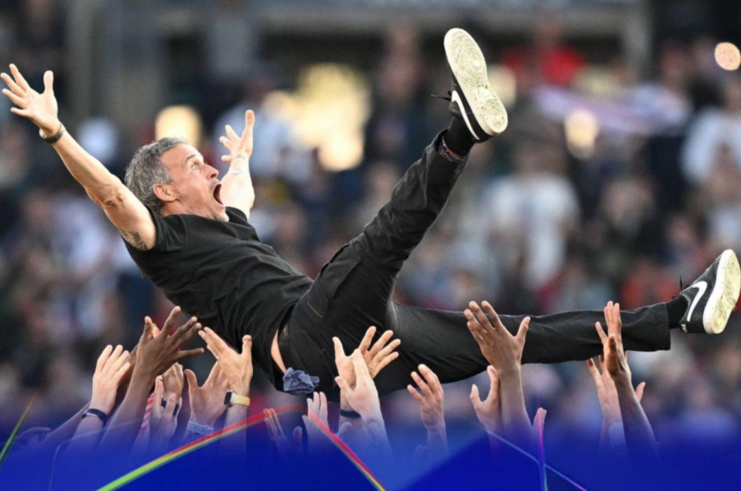 Luis Enrique sắp san bằng kỷ lục ăn ba của Pep Guardiola