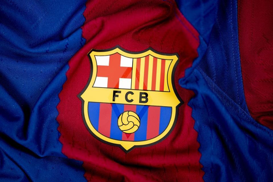 Barcelona đối mặt với 'cơn ác mộng' đầu mùa