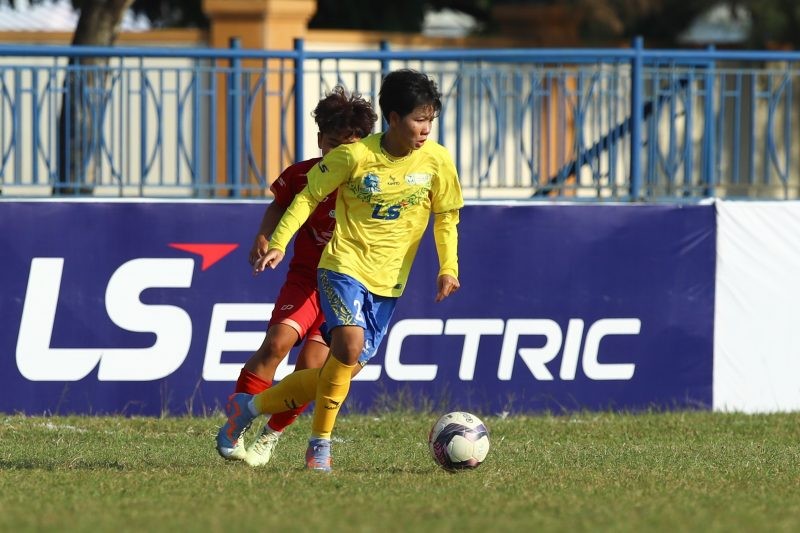 Đàn em Huỳnh Như lập công giúp CLB đại thắng 5-0
