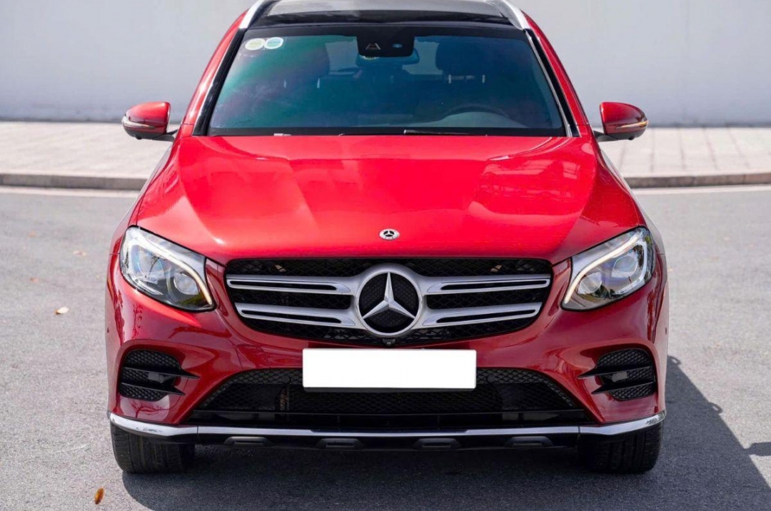 Mercedes-Benz GLC 300 2018 lên sàn xe cũ với giá ngỡ ngàng sau 6 năm sử dụng