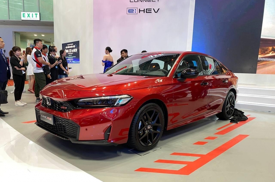 Honda Civic 2024 chính thức trình làng khách Việt, giá từ 789 triệu đồng