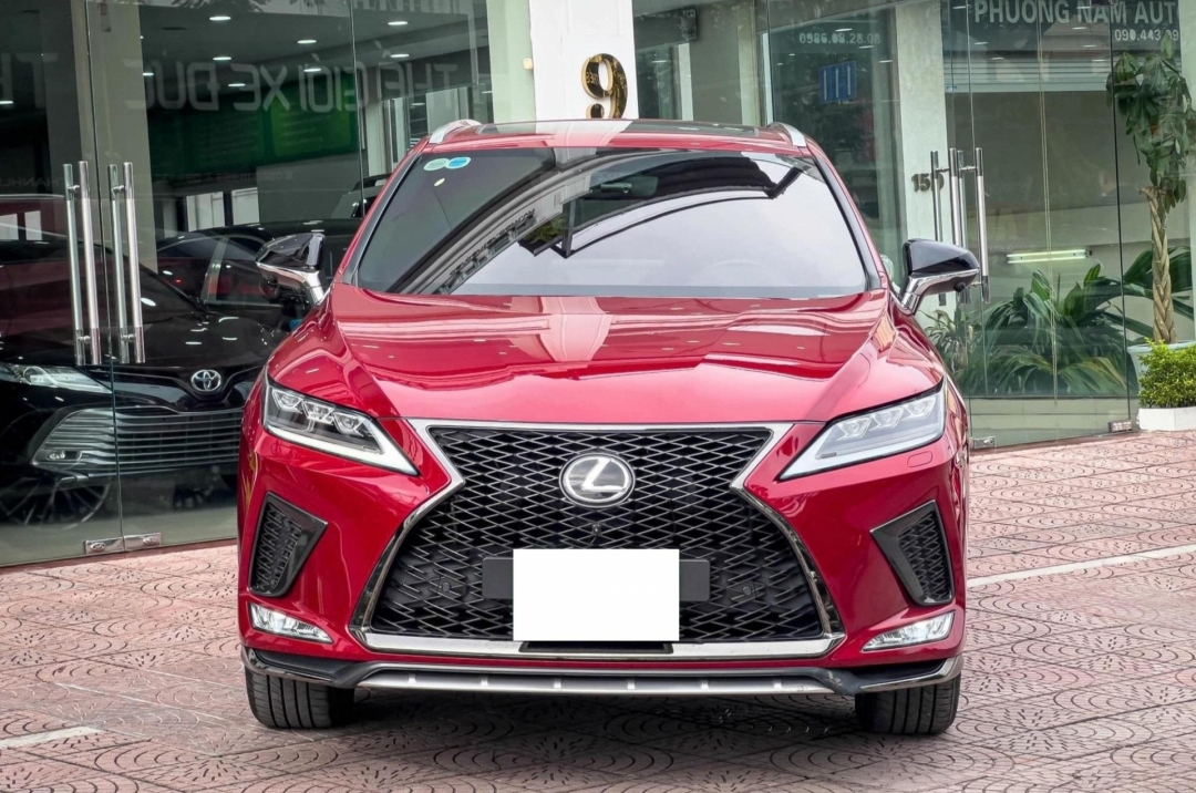 Sử dụng 2 năm, Lexus RX 300 F Sport 2022 giữ giá không ngờ trên sàn xe cũ