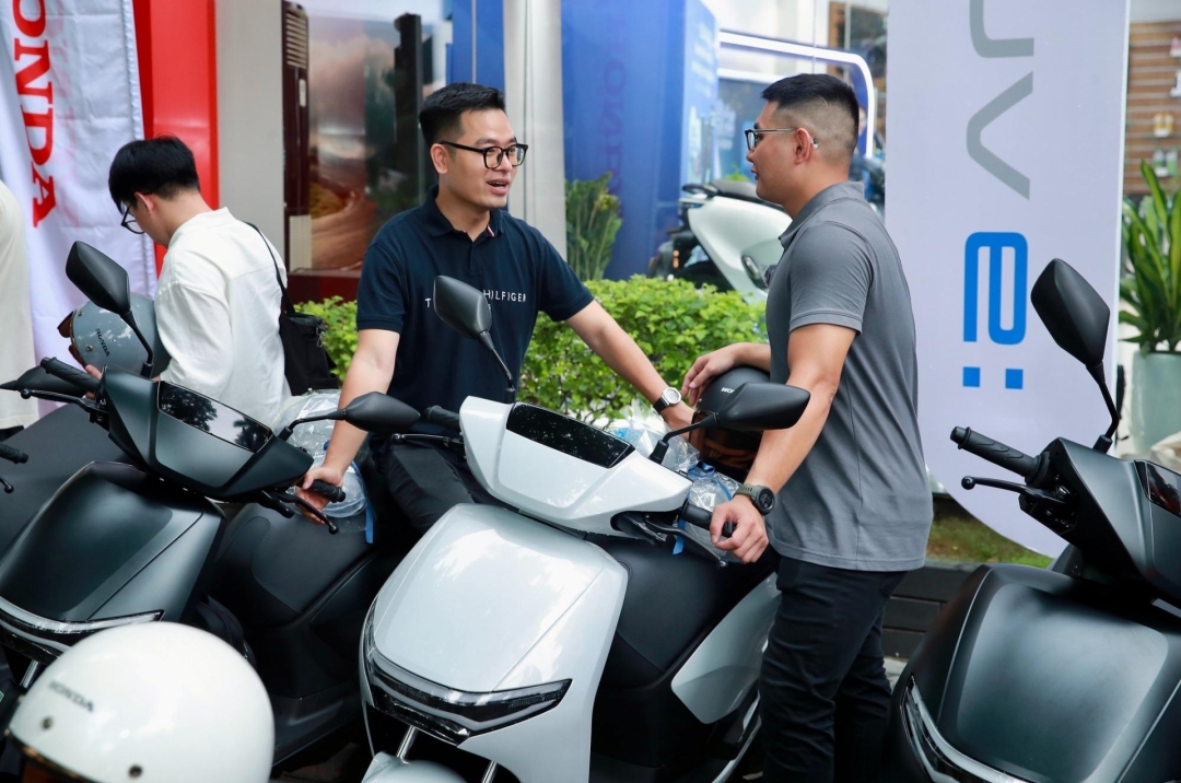 Honda Việt Nam chính thức triển khai dịch vụ cho thuê xe máy điện cao cấp CUV e: tại ba thành phố lớn