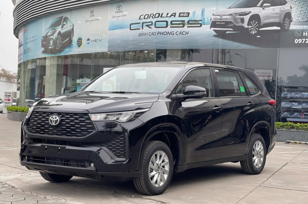 Toyota Innova Cross 2.0G ra mắt: Bản tiêu chuẩn giá 730 triệu đồng, cắt trang bị nhưng giữ hiệu năng