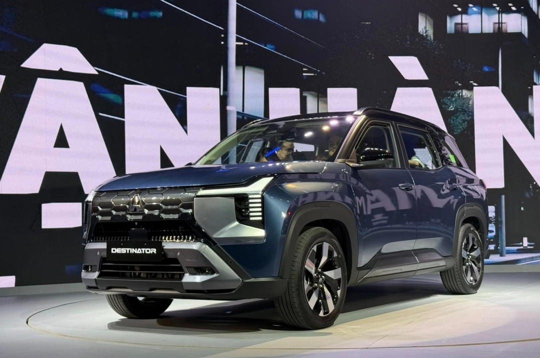 Nhận 2.000 đơn đặt hàng chỉ sau 1 tuần ra mắt, Mitsubishi Destinator trở thành 'hiện tượng' mới của thị trường ô tô Việt