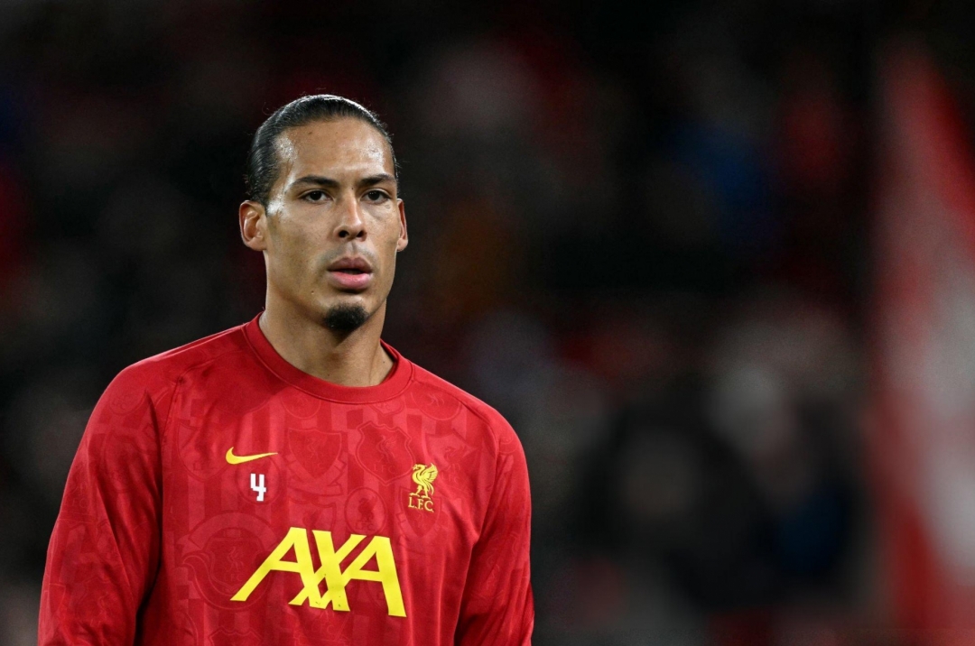 Van Dijk sắp đưa ra quyết định quan trọng với Liverpool