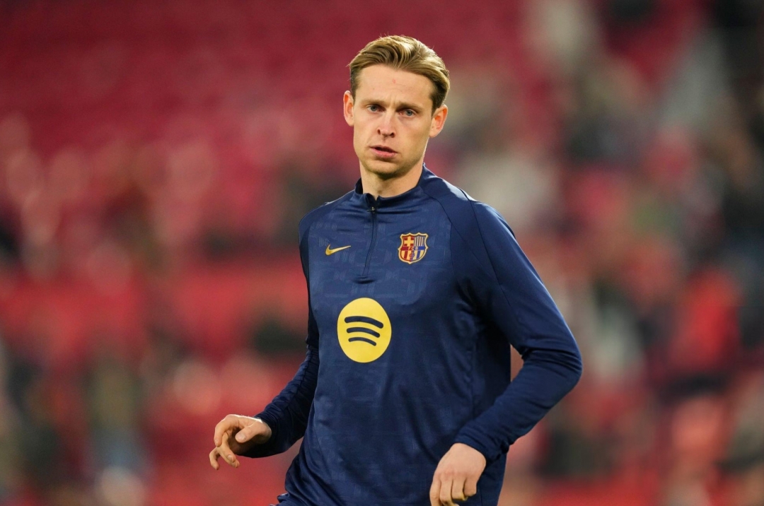 Barca để mắt tới 'máy chạy' của Liverpool, ra giá cho De Jong