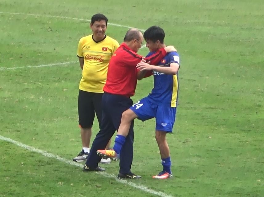 VIDEO: HLV Park định đấu 'Judo' với Phan Thanh Hậu