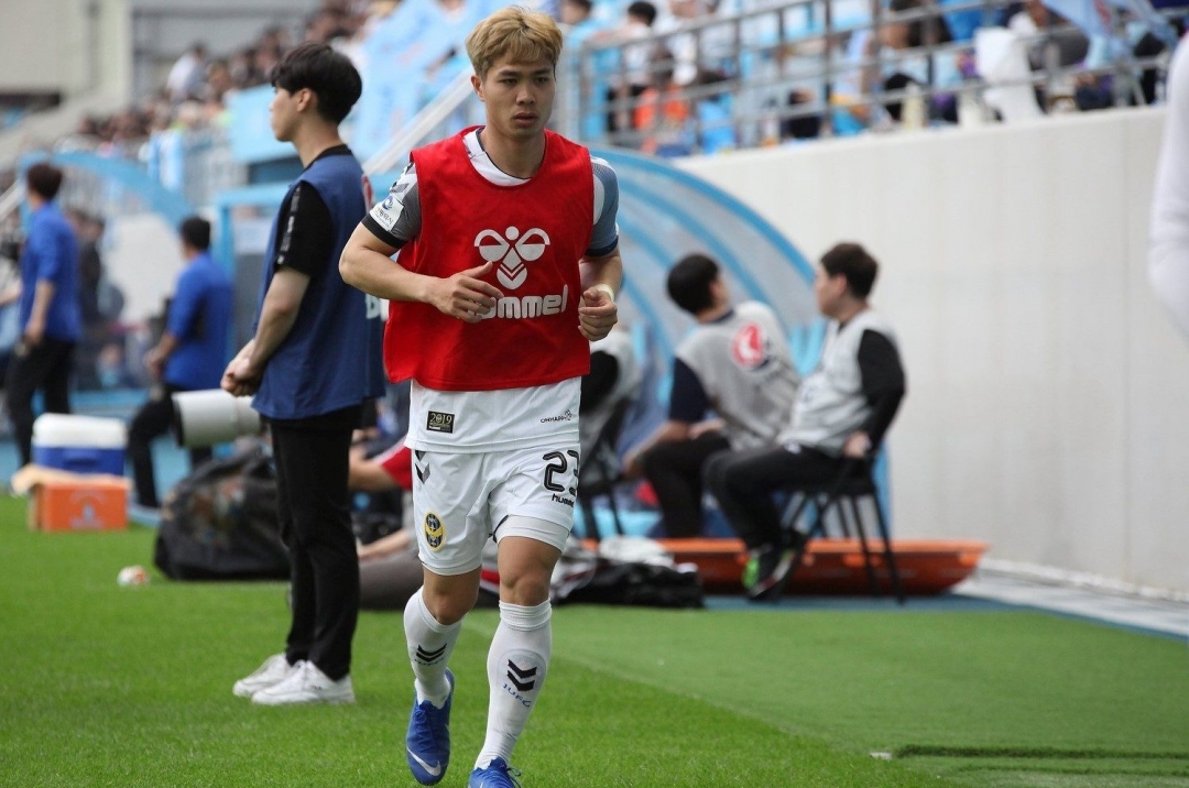 Công Phượng bị gạch tên, Incheon hòa may mắn Seongnam