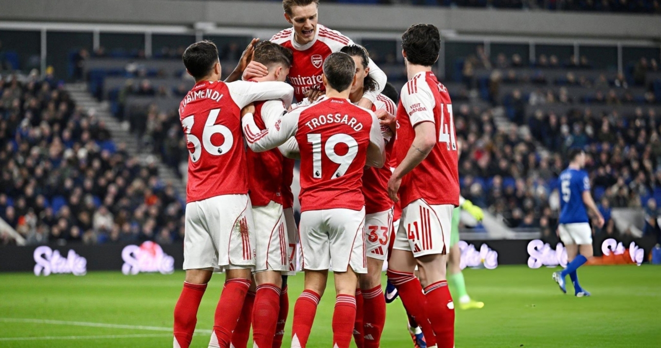Arsenal hưởng lợi lớn nhờ sai lầm của VAR