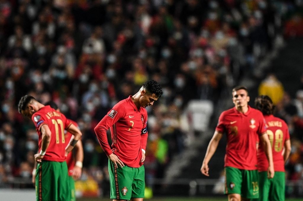 Thua sốc trên sân nhà, Bồ Đào Nha chính thức mất vé dự World Cup 2022
