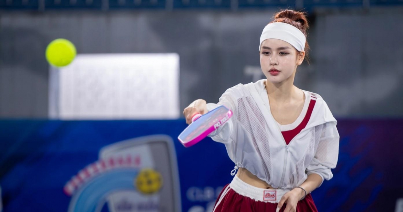 Mưa bão, giông lốc, người chơi pickleball phải gì?