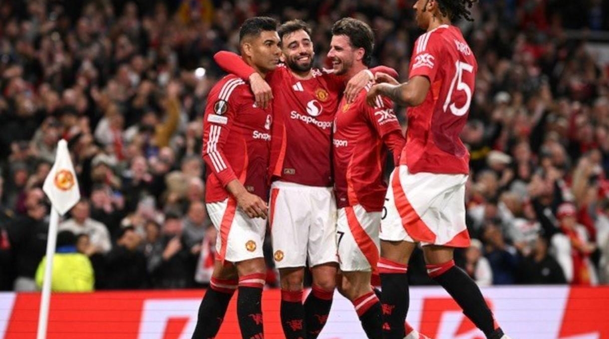Trực tiếp MU 0-0 Leeds United: Chưa có tình huống nguy hiểm