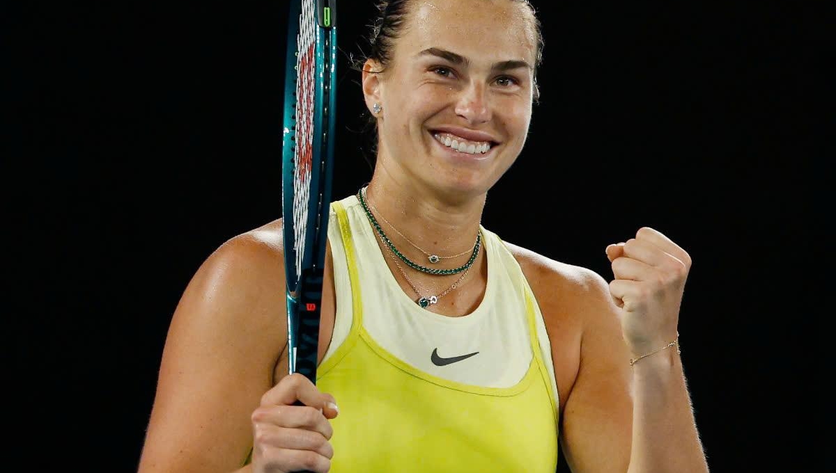 Australian Open 2025: Sabalenka nhọc nhằn vào bán kết, chạm trán 'bạn thân'